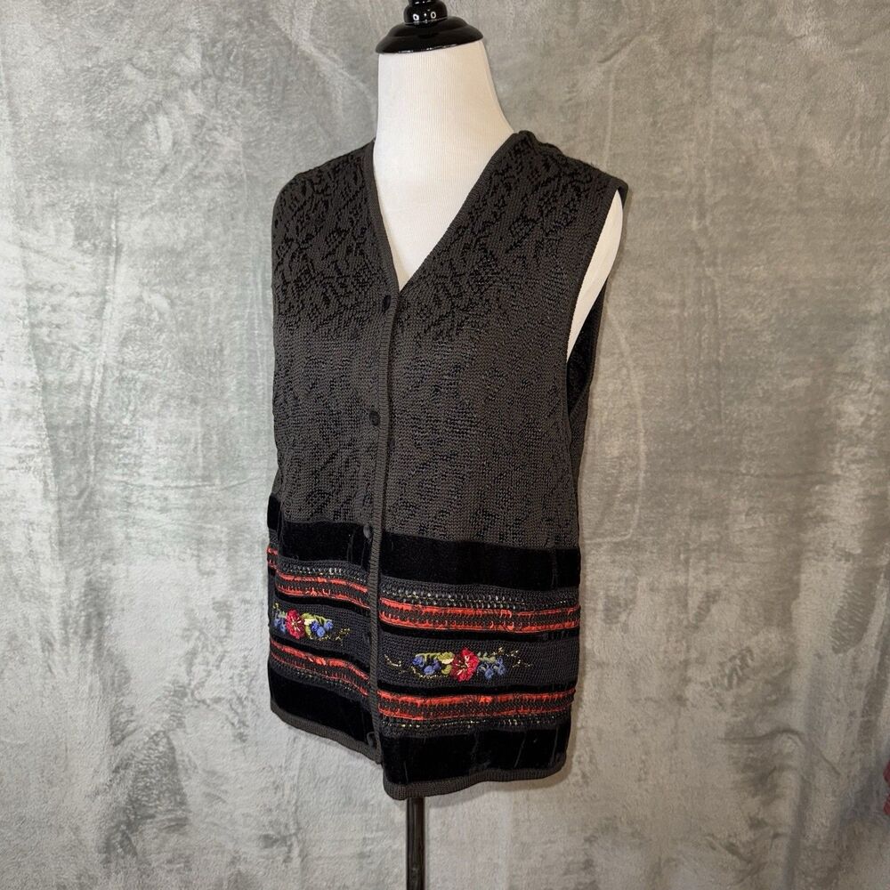 Susan Bristol Hand Knit Vest Med Dark Floral Embroidered Boho Cottagecore Velvet